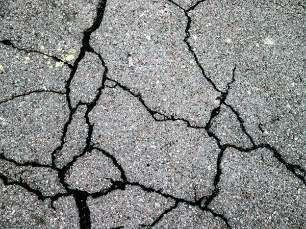 Driveway Crack Filling in Menifee